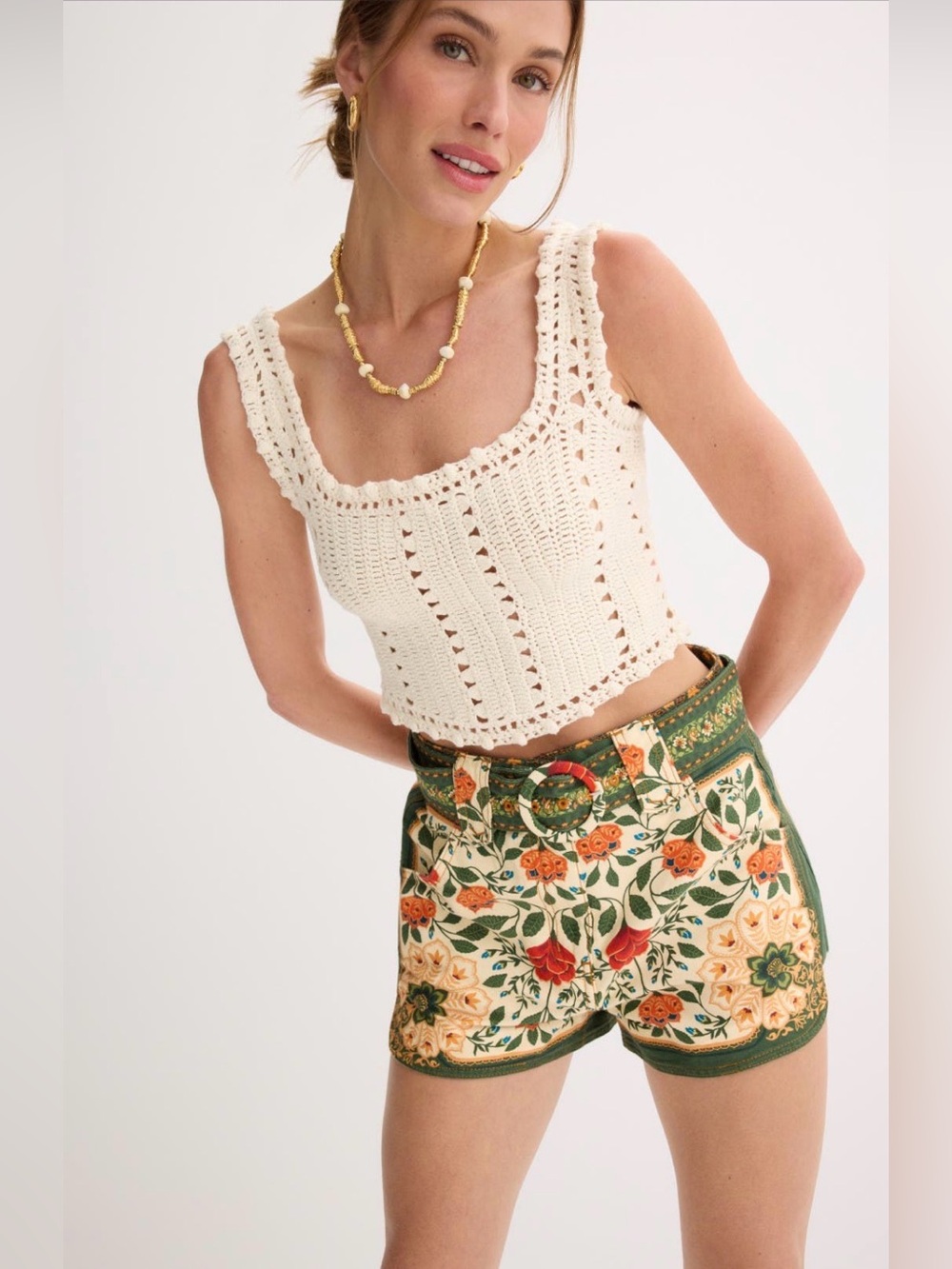 FARM Rio Sand Garden Tapestry Shorts - size 31